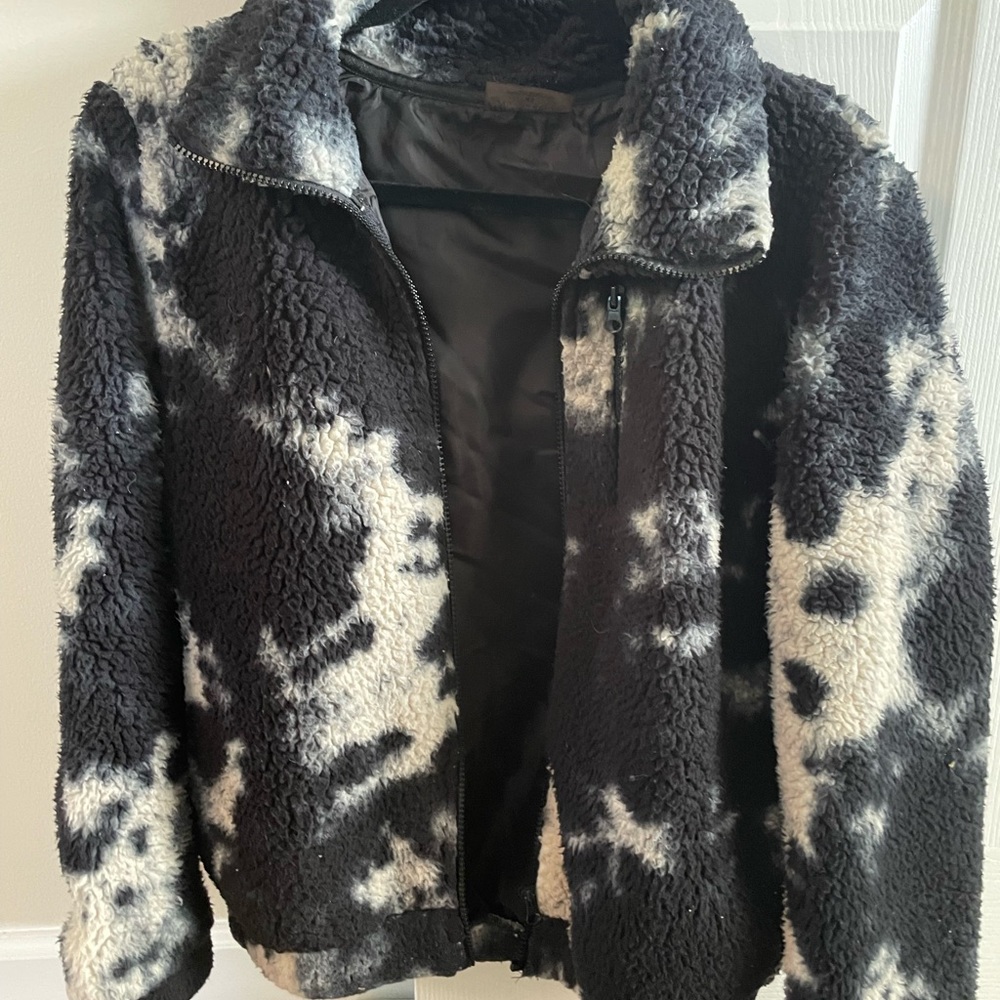 Betsy Johnson tye dye sherpa jacket size xs